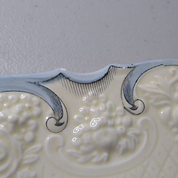 Vintage Crown Ducal A2913 Floral Embossed Cream and Blue Plate - Picture 8 of 8